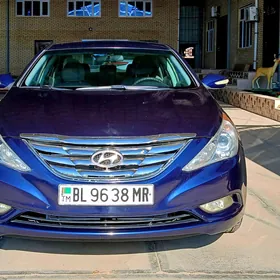 Hyundai Sonata 2011
