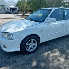 Hyundai Accent 1999