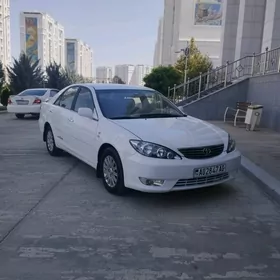 Toyota Camry 2004