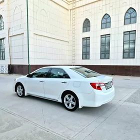 Toyota Camry 2012