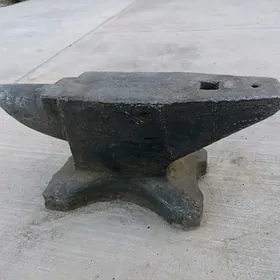SANDAL