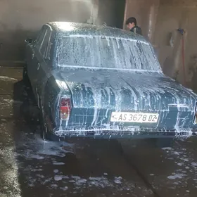 Gaz 24 1987