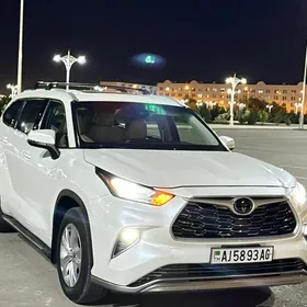 Toyota Highlander 2020