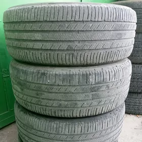 215 55 17 Mishelin