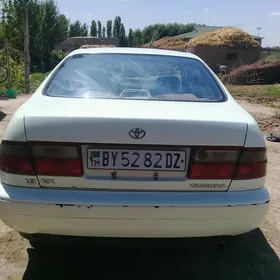 Toyota Corona 1995