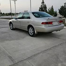 Toyota Camry 2000