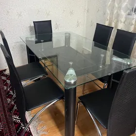 стеклянный стол и 6 стульев