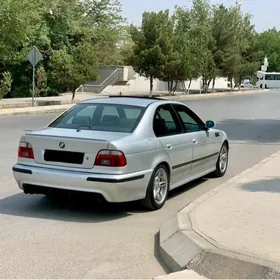 BMW E39 2002