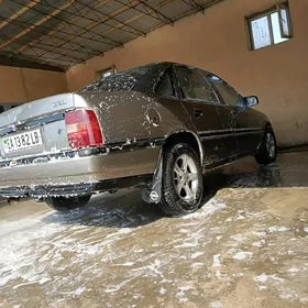 Opel Vectra 1990