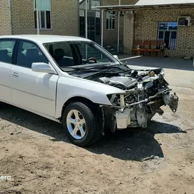 Toyota Avalon 2001