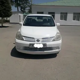 Nissan Tiida 2006