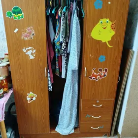 отдам шифоньер б.у
