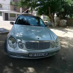 Mercedes-Benz E320 2003