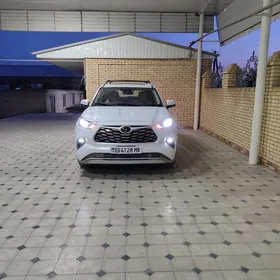 Toyota Highlander 2020