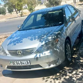 Toyota Camry 2004