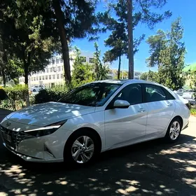 Hyundai Elantra 2021