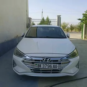 Hyundai Elantra 2020