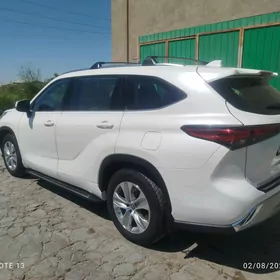 Toyota Highlander 2020