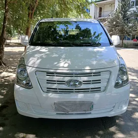 Hyundai H-1 2015