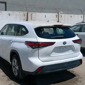 Toyota Highlander Hybrid 2022