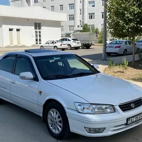 Toyota Camry 2000