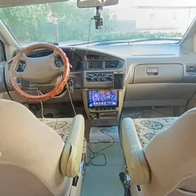Toyota Sienna 2002