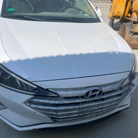 Hyundai Elantra 2020