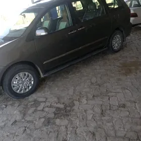 Toyota Sienna 2004