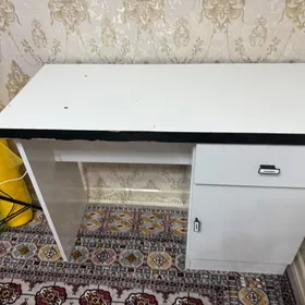 стол для маникюра