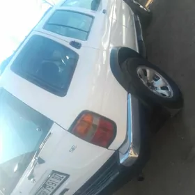 Nissan Pathfinder 1998