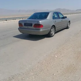 Mercedes-Benz E320 1999