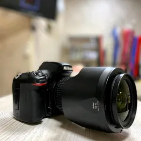 Nikon 610 (99%)