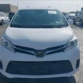 Toyota Sienna 2020
