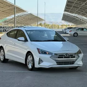 Hyundai Elantra 2020