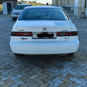 Toyota Camry 1999