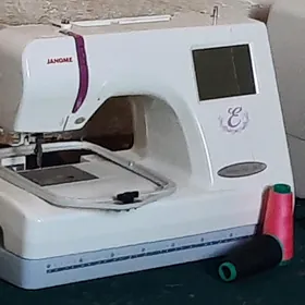 ýaka edýän maşyn