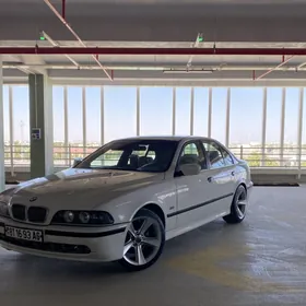 BMW E39 2003