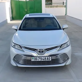 Toyota Camry 2020