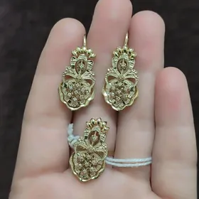 gyzyl kamplekt