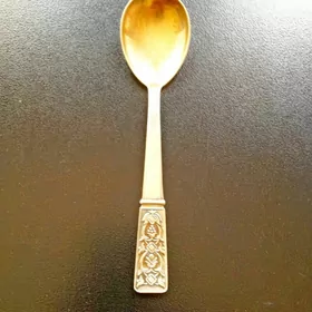 Серебряная чайная ложка