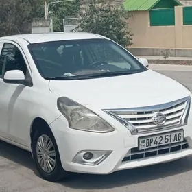 Nissan Versa 2014