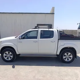 Toyota Hilux 2013