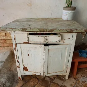 стол