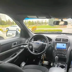 Ford Explorer 2019