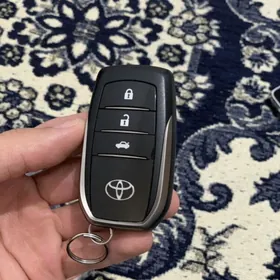 Camry pult