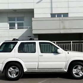 Infiniti QX4 2001