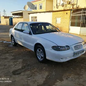 Hyundai Sonata 1998