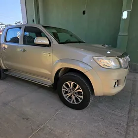Toyota Hilux 2015