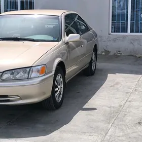 Toyota Camry 2001
