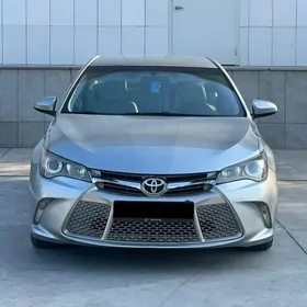Toyota Camry 2015